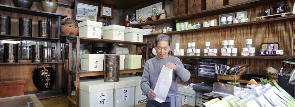 松本園　店内　店主